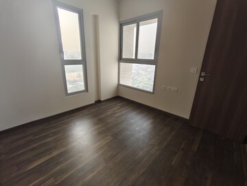 Master Bedroom in 2 BHK Apartment at Piramal Vaikunth, Balkum Pada – for Rent