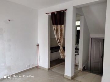 Building Lobby in 2 BHK Apartment at Ansal API Redwood Villa, Gomti Nagar – for Sale