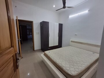 Room in 1 BHK Builder Floor at Sector 46 – for Rent