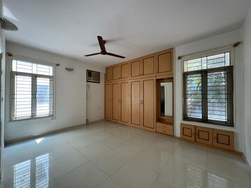 Room in 1 BHK Builder Floor at Gaurs Siddhartham, Siddharth Vihar – for Rent