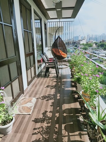 Balcony in 4 BHK Builder Floor at M3M Atrium, Sector 57 – for Sale