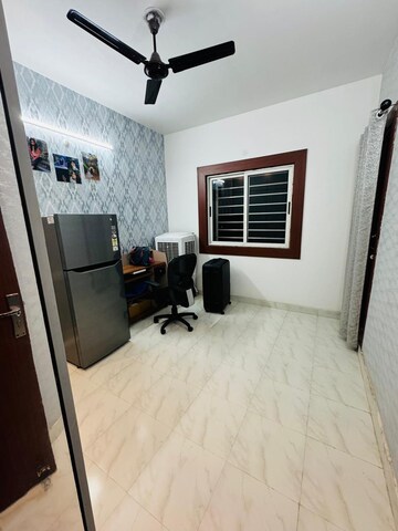 Bedroom in 2 BHK Apartment at Ansal Sushant Golf city, Sushant Golf City – for Rent