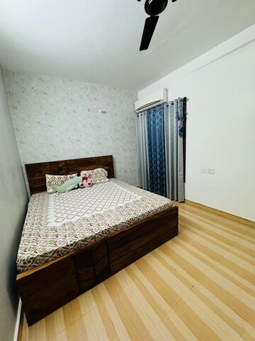 Master Bedroom in 2 BHK Apartment at Ansal Sushant Golf city, Sushant Golf City – for Rent