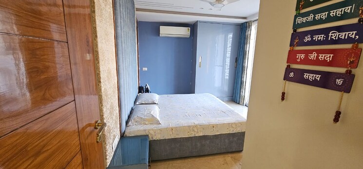Master Bedroom, bptp-amstoria 3 Bedroom 2250 Sq.Ft. Builder Floor In Sector 102 Gurgaon 8021750