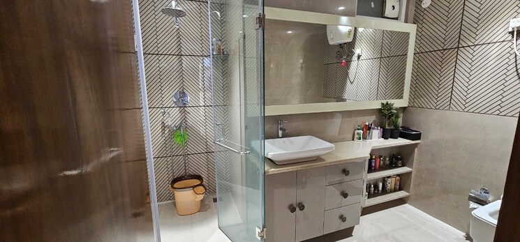 Bathroom, bptp-amstoria 3 Bedroom 2250 Sq.Ft. Builder Floor In Sector 102 Gurgaon 8021750