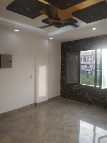 Room in 3 BHK Builder Floor at Malviya Nagar – for Sale