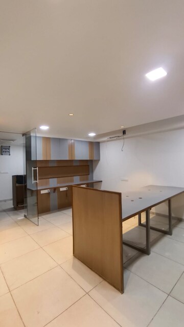  Office Space For Rent in Makarba