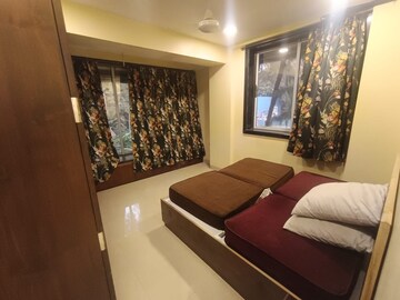 Bedroom in 1 BHK Apartment at Bandra West – for Rent