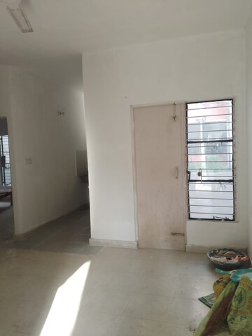 Room in 1 BHK Apartment at Gomti Nagar – for Sale