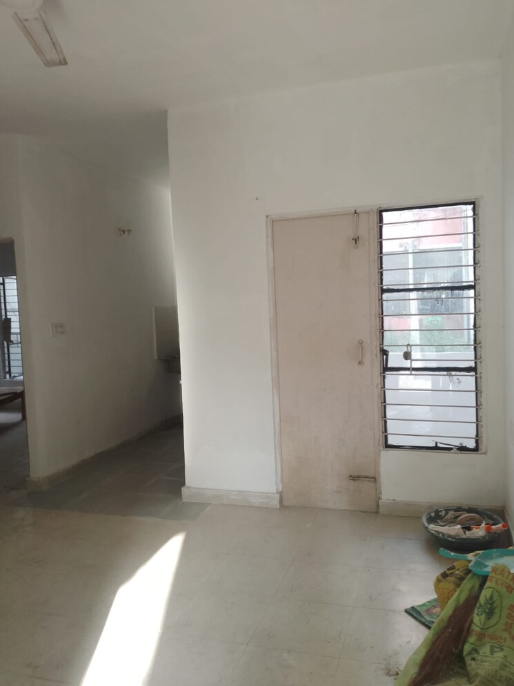 Room, gomti nagar 1 Bedroom 450 Sq.Ft. Apartment In Gomti Nagar Lucknow 8021807