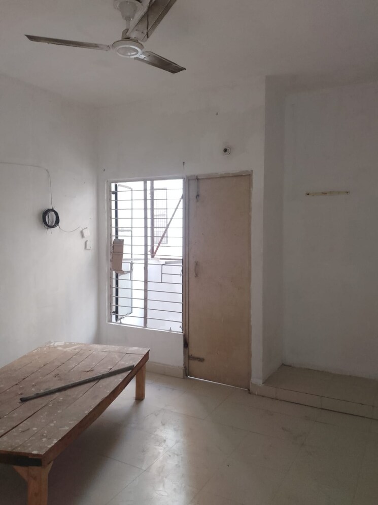 Room, gomti nagar 1 Bedroom 450 Sq.Ft. Apartment In Gomti Nagar Lucknow 8021807