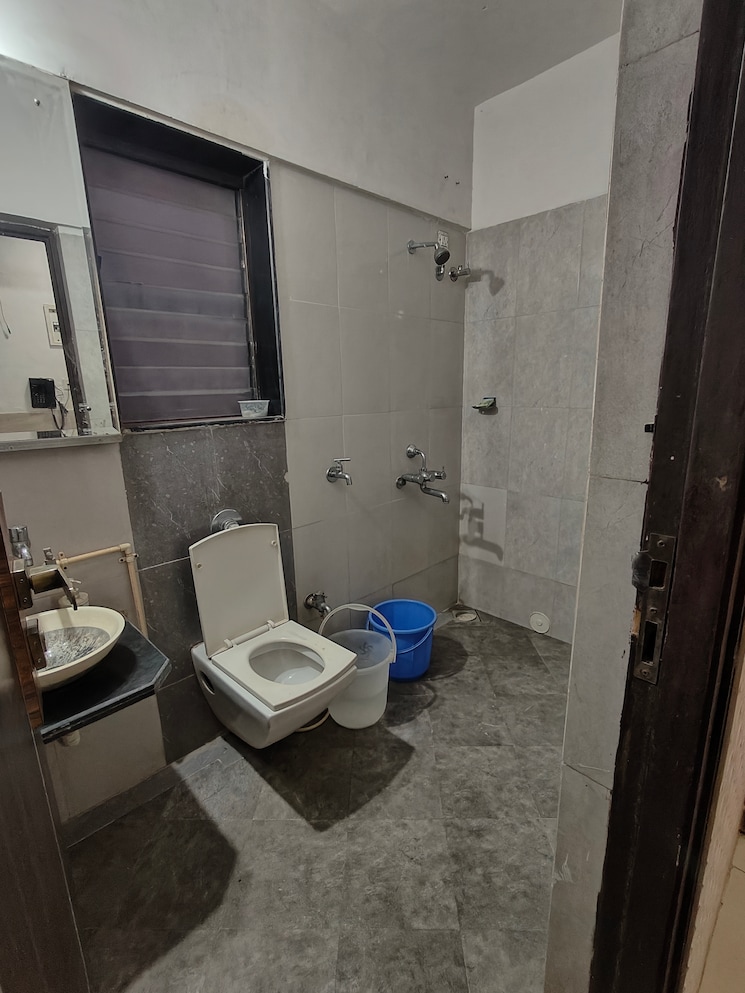 Bathroom, sudarshan-sky-garden 2 Bedroom 1200 Sq.Ft. Apartment In Ghodbunder Road Thane 8021829