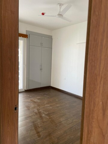 Room in 3 BHK Apartment at Sector 127 – for Sale