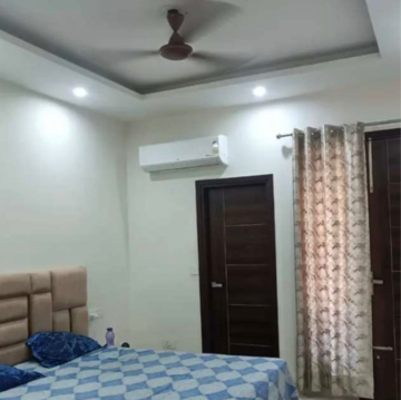 Bedroom in 3 BHK Builder Floor at Sunshine Enclave, Vip Road – for Rent