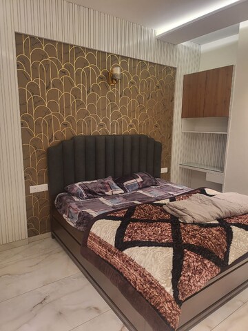 Bedroom in 3.5 BHK Apartment at Jalvayu Vihar – for Rent