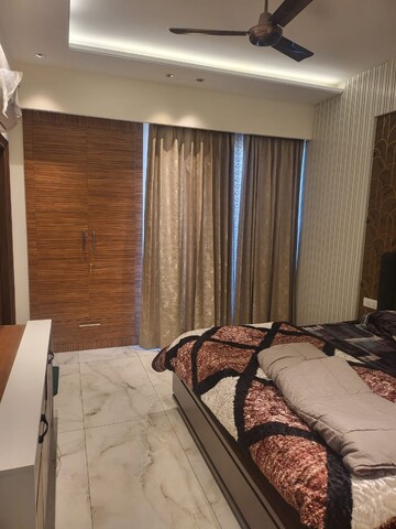 Bedroom in 3.5 BHK Apartment at Jalvayu Vihar – for Rent