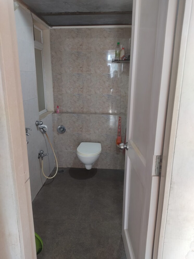 Bathroom, vijay-galaxy 2 Bedroom 640 Sq.Ft. Apartment In Waghbil Thane 8021926