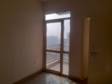 Room in 3 BHK Apartment at Amolik Sankalp, Sector 85 – for Sale