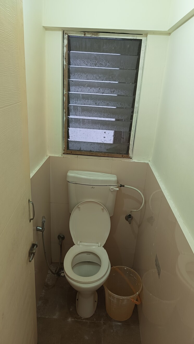 Bathroom, kohinoor-riverdale 1 Bedroom 657 Sq.Ft. Apartment In Kharadi Pune 8021966