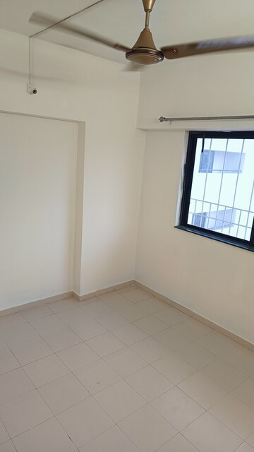 Room in 1 BHK Apartment at Kohinoor Riverdale, Kharadi – for Rent