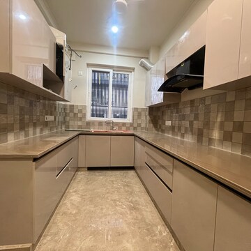 Kitchen in 3 BHK Builder Floor at Sector 57 – for Rent