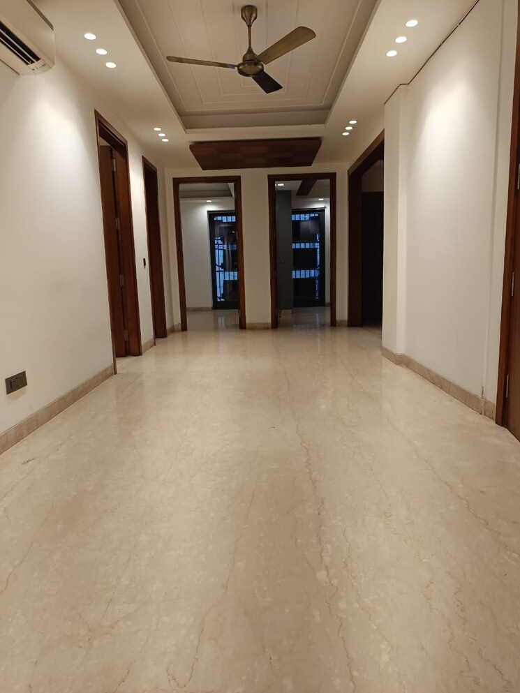 Room, lajpat nagar iii 4 Bedroom 3000 Sq.Ft. Builder Floor In Lajpat Nagar Iii Delhi 8021992