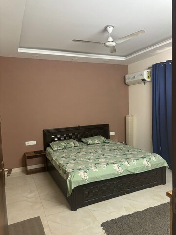 Bedroom in 2 BHK Builder Floor at Sector 46 – for Rent