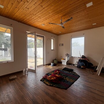 Room in 2 BHK Independent House at Sector 57 – for Rent