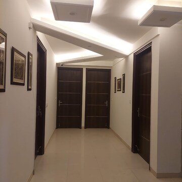Building Lobby in 1 BHK Builder Floor at Sector 57 – for Rent