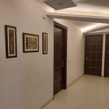 Room in 1 BHK Builder Floor at Sector 57 – for Rent