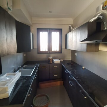 Kitchen in 3 BHK Builder Floor at Sector 47 – for Rent