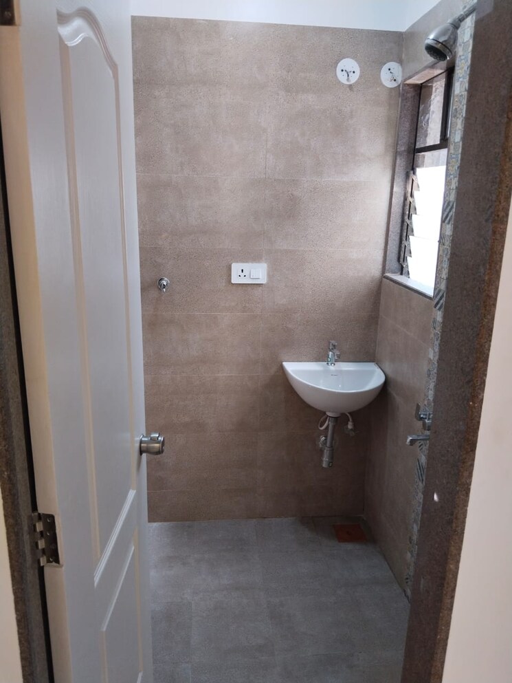 Bathroom, arihant-anmol 1 Bedroom 700 Sq.Ft. Apartment In Badlapur East Thane 8022125