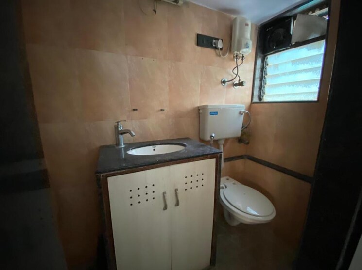 Master Bedroom, hardik-villa 2 Bedroom 535 Sq.Ft. Apartment In Bandra West Mumbai 8022231