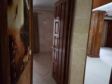 Building Lobby in 3 BHK Builder Floor at Empire Floors, Sector 57 – for Sale