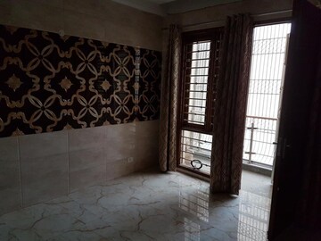 Room in 3 BHK Builder Floor at Empire Floors, Sector 57 – for Sale