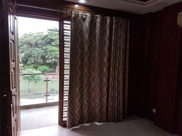 Master Bedroom in 3 BHK Builder Floor at Empire Floors, Sector 57 – for Sale