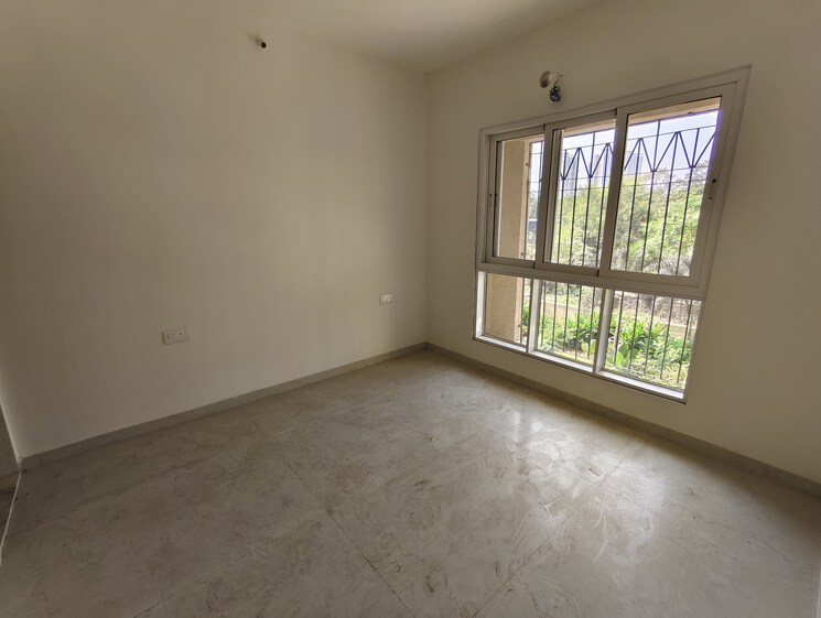 Room, dosti-west-county 1.5 Bedroom 556 Sq.Ft. Apartment In Balkum Pada Thane 8022253