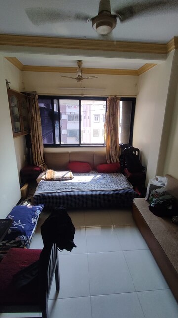 1 BHK Apartment For Rent in Malad West