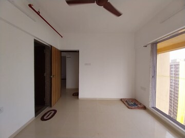 Room in 2 BHK Apartment at Avant Hillway, Goregaon East – for Rent