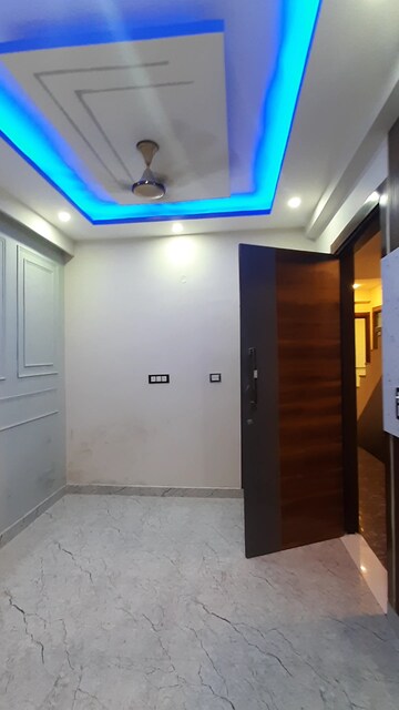 Room in 1 BHK Builder Floor at Sonia Vihar – for Sale