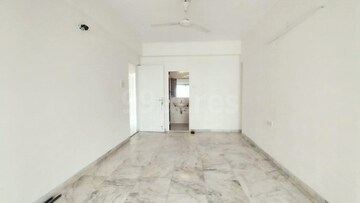 Room in 3 BHK Apartment at Arshie Complex, Versova – for Rent