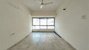 Room in 3 BHK Apartment at Arshie Complex, Versova – for Rent