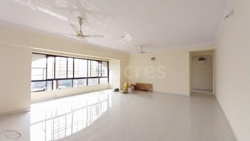 Room in 3 BHK Apartment at Arshie Complex, Versova – for Rent