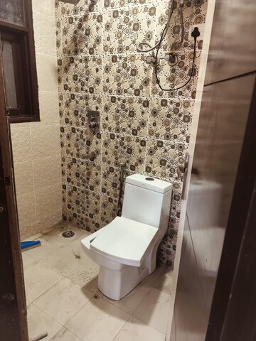 Bathroom in 1 BHK Builder Floor at Neb Sarai – for Rent