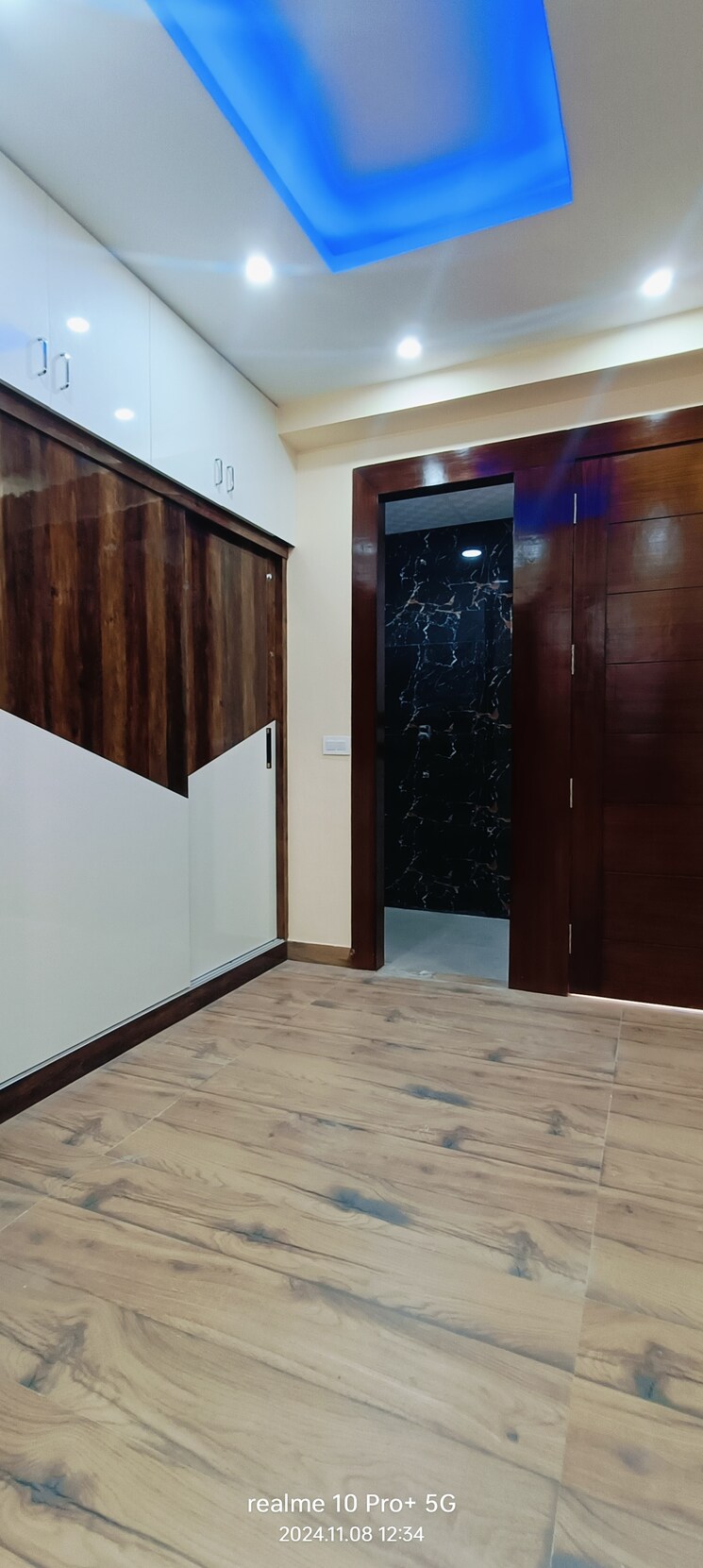 Room, sector 73 2 Bedroom 1100 Sq.Ft. Builder Floor In Sector 73 Noida 8022414