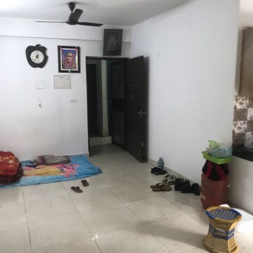 Living Room in 3 BHK Apartment at Signature Global Signum 71, Sector 73 – for Rent
