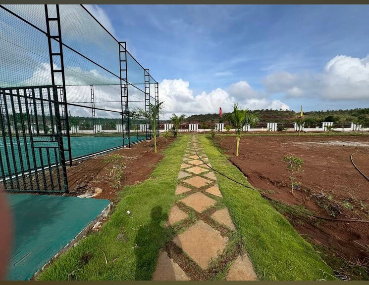 Garden, nimz-county  200 Sq.Yd. Plot In Kamkole Hyderabad 8022437