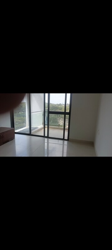 Room in 2.5 BHK Apartment at Tata Aquila Heights, Jalahalli – for Sale