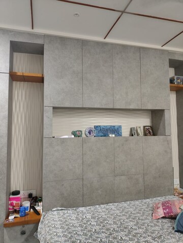 Furnished Amenities in 4 BHK Apartment at Jubilee Hills – for Rent