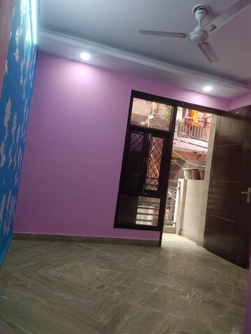 Room in 2 BHK Builder Floor at Govindpuri – for Rent